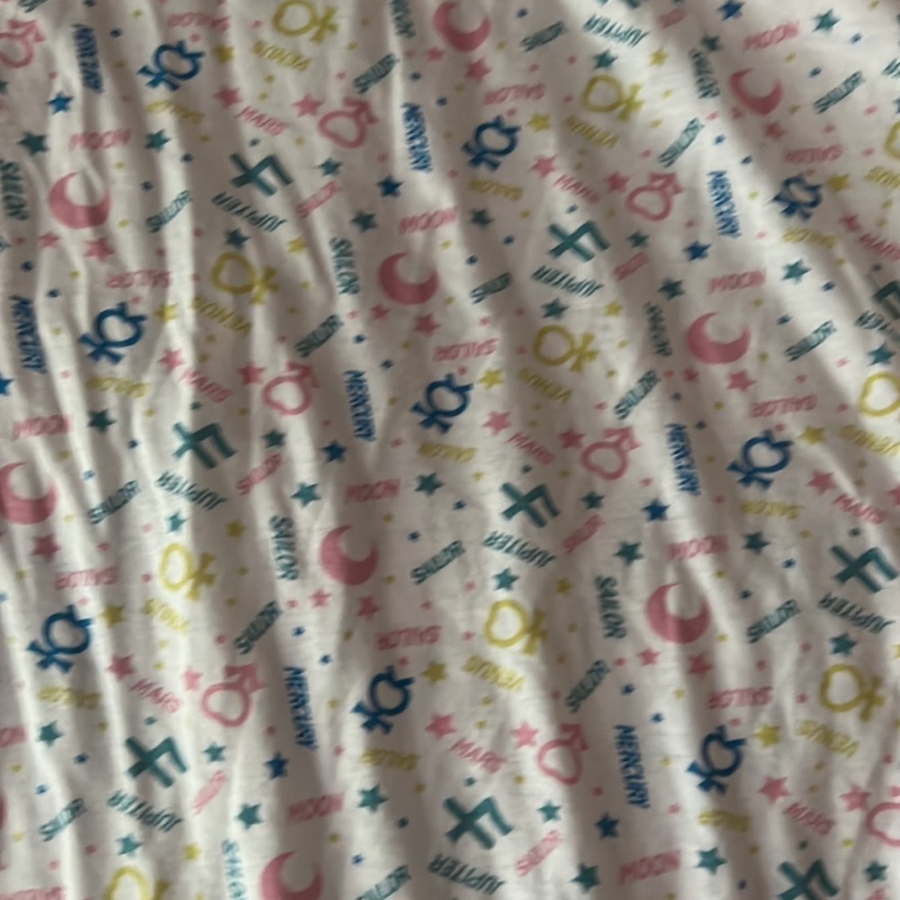 Sailor moon tee - Picture 5 of 6